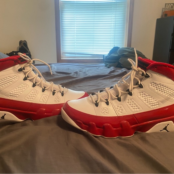 Jordan 9 Gym Red - Picture 1 of 5